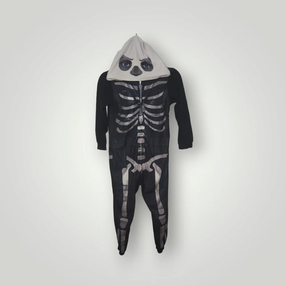 Fortnite Skull Trooper Union Suit Boys 8 Pajamas Black white